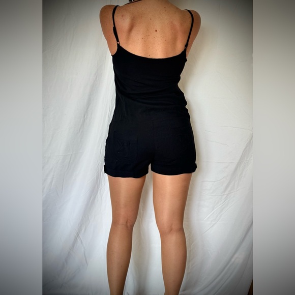 Sevengate Black Short Romper w/ Pockets & Ruffles - Picture 3 of 7